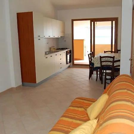 Rifinito Con Veranda Vista Mare A C65 Maladroxia