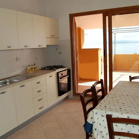 Appartamento Rifinito Con Veranda Vista Mare A C65 *
